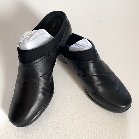Easy Spirit Esfaber Black Slip On Clogs for Women. Size 9.5M Leather Upper., NEW - Picture 4 of 7